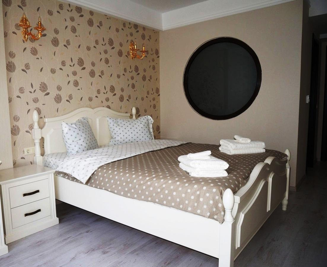 Romantic Boutique Фокшані Екстер'єр фото